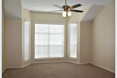 712 Claire View Drive, DeSoto, TX 75115 - Photo 12