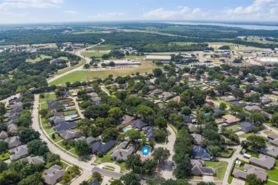 807 Williamsburg Drive, Ennis, TX 75119 - Photo 40