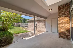 807 Williamsburg Dr, Ennis, TX 75119 - Photo 32