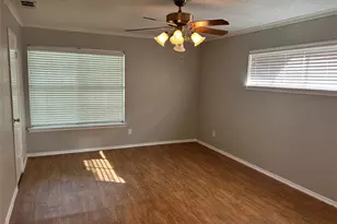 7458 Walling Ln, Dallas, TX 75231 - Photo 6