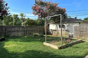 7458 Walling Ln, Dallas, TX 75231 - Photo 8