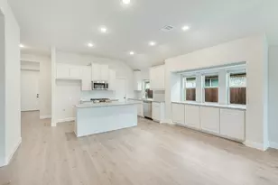 221 Sweetwater Dr, Commerce, TX 75428 - Photo 14