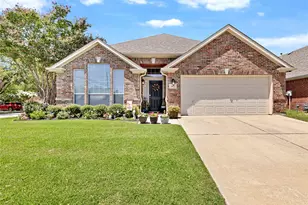 3901 Glenwyck Dr, North Richland Hills, TX 76180 - Photo 1