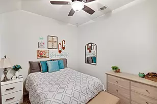 3901 Glenwyck Dr, North Richland Hills, TX 76180 - Photo 18