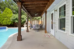 2305 Chestnut Dr, Little Elm, TX 75068 - Photo 2