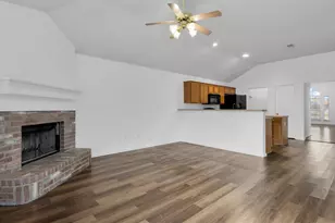 3000 Prairie Hill Ln, Arlington, TX 76010 - Photo 8