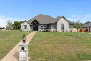 252 Fox Run Ln, Robinson, TX 76706 - Photo 2