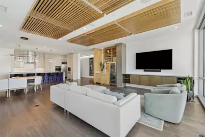 2200 Victory Avenue #2107, Dallas, TX 75219 - Photo 2