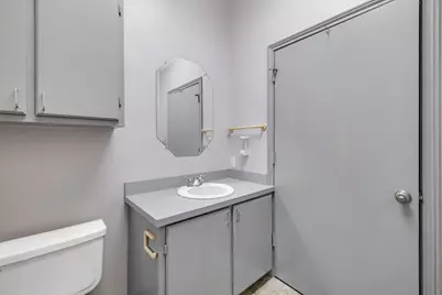 1619 W Irving Boulevard #2, Irving, TX 75061 - Photo 10