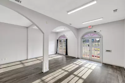 1619 W Irving Boulevard #2, Irving, TX 75061 - Photo 6