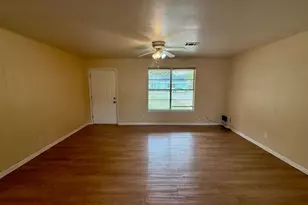 312 N Ave B, Springtown, TX 76082 - Photo 12