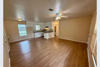 312 N Avenue B, Springtown, TX 76082 - Photo 14