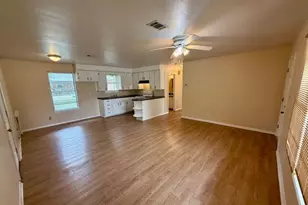 312 N Ave B, Springtown, TX 76082 - Photo 14