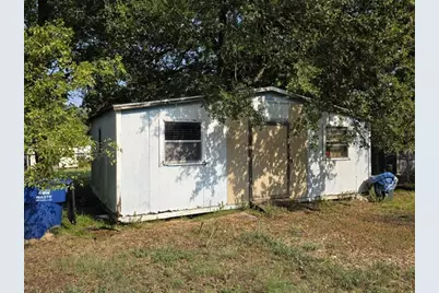 905 E Sears Street, Denison, TX 75020 - Photo 6