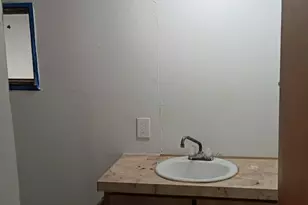 905 E Sears St, Denison, TX 75020 - Photo 12