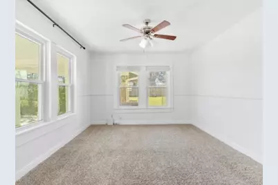 3240 Lipscomb Street, Fort Worth, TX 76110 - Photo 8