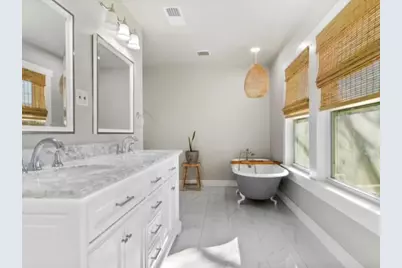 3240 Lipscomb Street, Fort Worth, TX 76110 - Photo 18