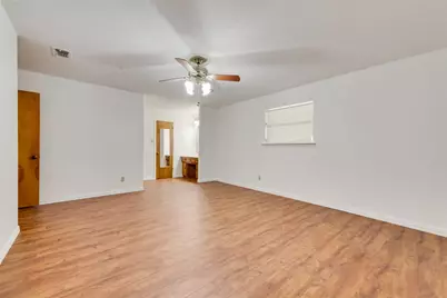 135 S Capri Drive, Duncanville, TX 75116 - Photo 16