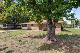 119 Ford St, Collinsville, TX 76233 - Photo 22