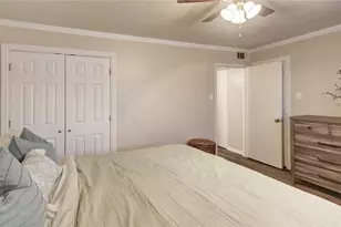 7931 Royal Ln, Dallas, TX 75230 - Photo 18