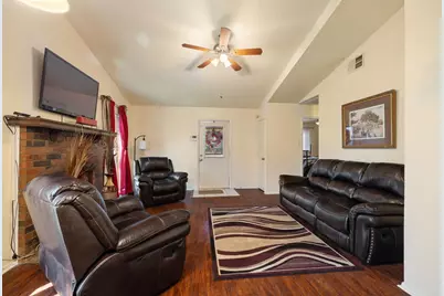 724 Lee Street, Mesquite, TX 75149 - Photo 4