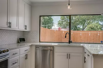 10922 Villa Haven Drive, Dallas, TX 75238 - Photo 14