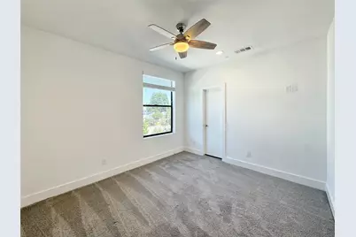 1931 N Prairie Avenue #3, Dallas, TX 75204 - Photo 20