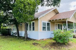 307 W 18th St, Cisco, TX 76437 - Photo 4