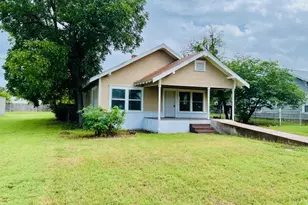 307 W 18th St, Cisco, TX 76437 - Photo 2