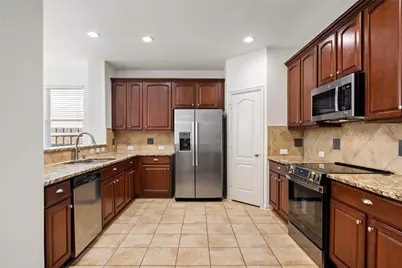 498 Jefferson Lane, Lake Dallas, TX 75065 - Photo 10