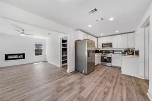 1608 Wynn Terrace, Arlington, TX 76010 - Photo 6