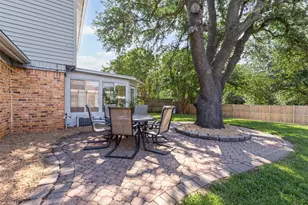 1013 Mockingbird Dr, Grapevine, TX 76051 - Photo 1