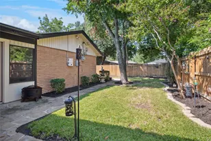 1001 Livingston Dr, Hurst, TX 76053 - Photo 22