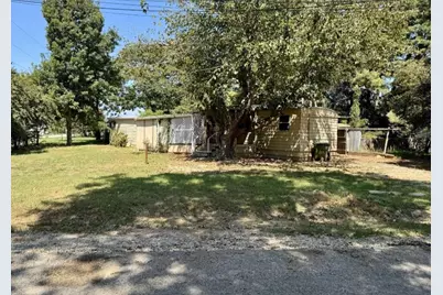 1623 Lands End Street, Granbury, TX 76048 - Photo 10