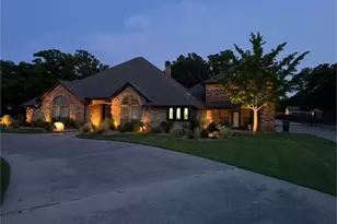 7420 Bursey Rd, North Richland Hills, TX 76182 - Photo 2