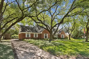 11130 Wonderland Trail, Dallas, TX 75229 - Photo 2