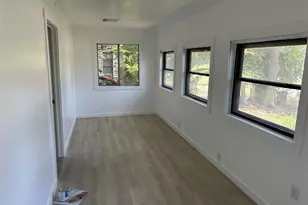 206 N 3rd St, Lott, TX 76656 - Photo 6