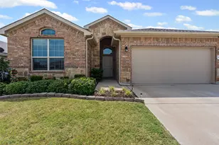 1104 Dublin Dr, Cleburne, TX 76033 - Photo 6