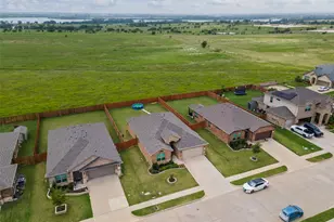 1104 Dublin Dr, Cleburne, TX 76033 - Photo 34