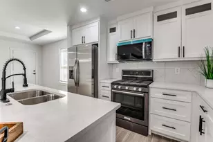 3702 Brandon St, Dallas, TX 75211 - Photo 8