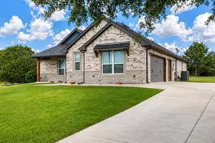 4905 Frio Dr, Granbury, TX 76048 - Photo 2
