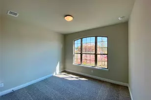 410 Aldred St, Greenville, TX 75401 - Photo 4