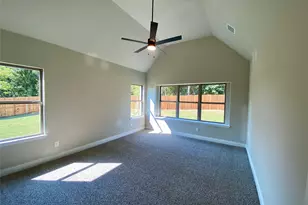 410 Aldred St, Greenville, TX 75401 - Photo 18