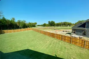 410 Aldred St, Greenville, TX 75401 - Photo 2