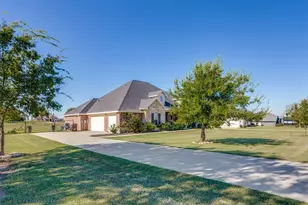 7033 County Rd 913, Godley, TX 76044 - Photo 2