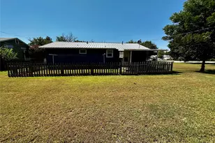 506 W Reiman St, Seymour, TX 76380 - Photo 12