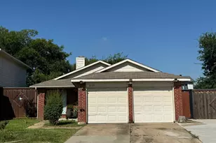 3159 Cross Creek Cir, Grand Prairie, TX 75052 - Photo 1