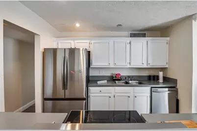 10222 Red Maple Drive, Dallas, TX 75249 - Photo 4