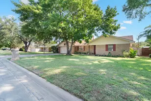 1407 Inglewood Dr, Stephenville, TX 76401 - Photo 4