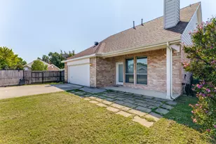 6100 Huntington Dr, Haltom City, TX 76137 - Photo 24